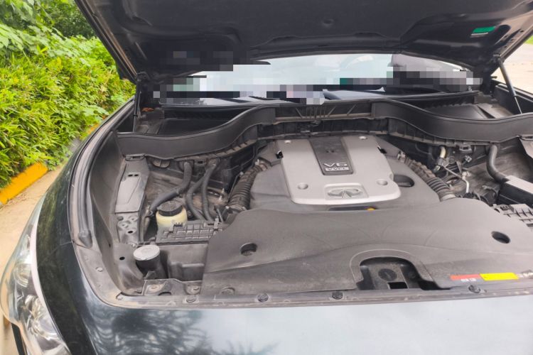 Used Infiniti QX70 2015 3.7L Shadow Edition Engine Bay Right
