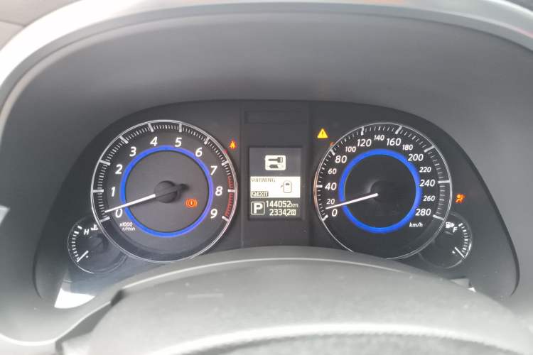 Used Infiniti QX70 2015 3.7L Shadow Edition Instrument Cluster