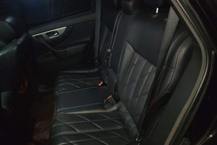 Used Infiniti QX70 2015 3.7L Shadow Edition Left Rear Seat