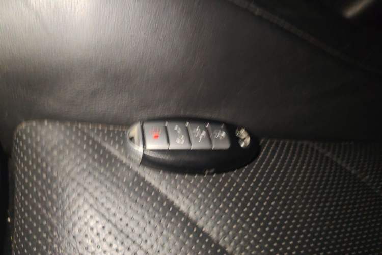 Used Infiniti QX70 2015 3.7L Shadow Edition Vehicle Key
