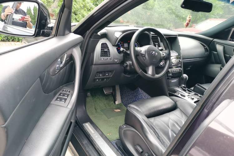 Used Infiniti QX70 2015 3.7L Shadow Edition Driver Seat