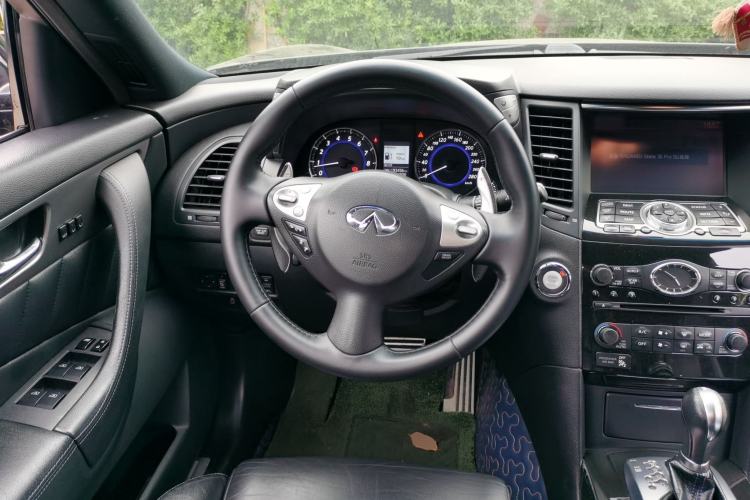Used Infiniti QX70 2015 3.7L Shadow Edition Steering Wheel