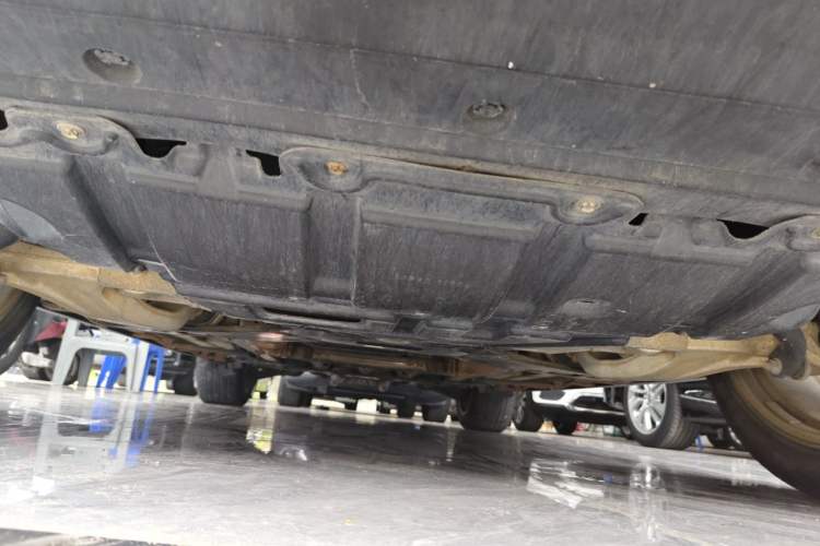 Used Infiniti QX70 2015 3.7L Shadow Edition Chassis Front