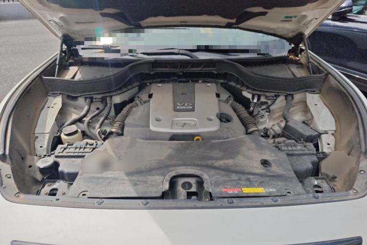 Used Infiniti QX70 2015 3.7L Shadow Edition Engine Bay