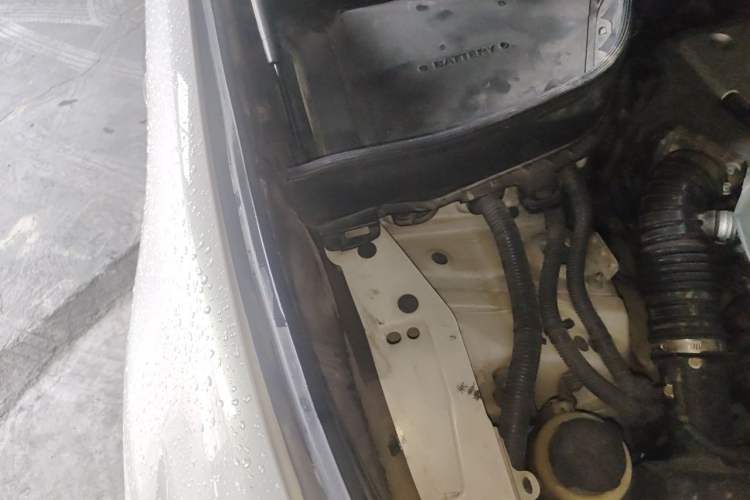 Used Infiniti QX70 2015 3.7L Shadow Edition Engine Bay Right