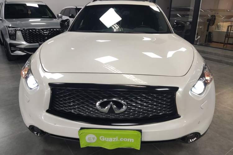 Used Infiniti QX70 2015 3.7L Shadow Edition Front