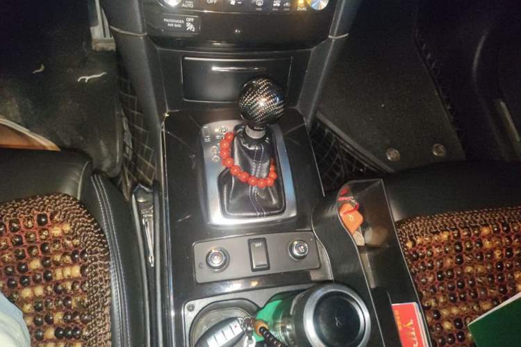 Used Infiniti QX70 2015 3.7L Shadow Edition Gear Lever