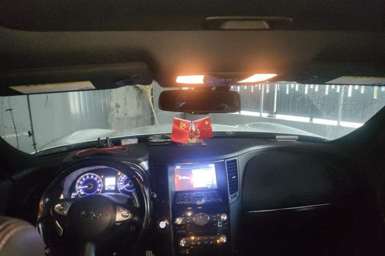Used Infiniti QX70 2015 3.7L Shadow Edition Headliner