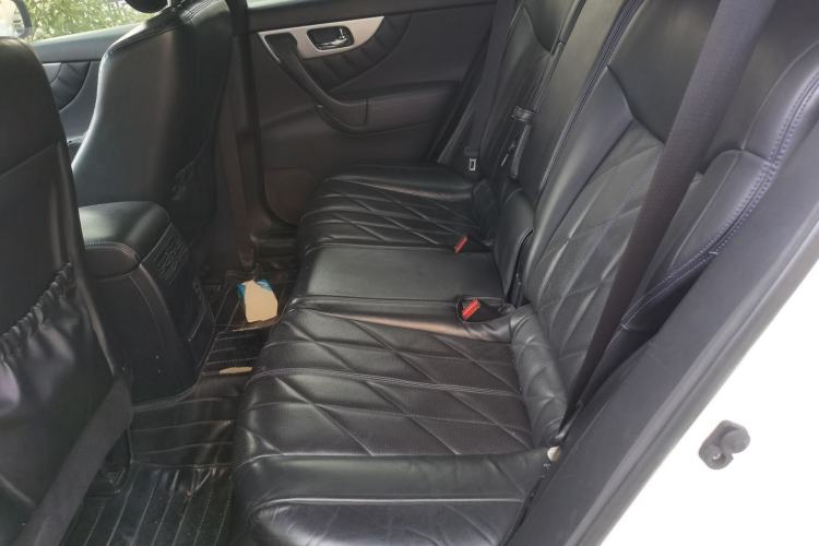 Used Infiniti QX70 2015 3.7L Shadow Edition Left Rear Seat