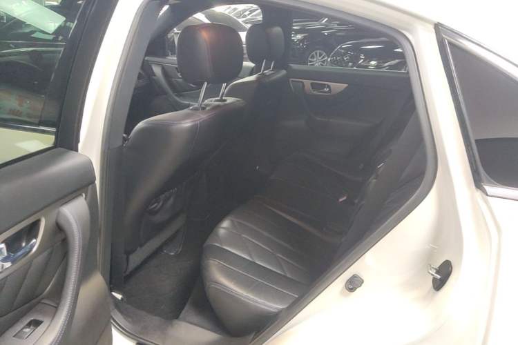 Used Infiniti QX70 2015 3.7L Shadow Edition Left Rear Seat