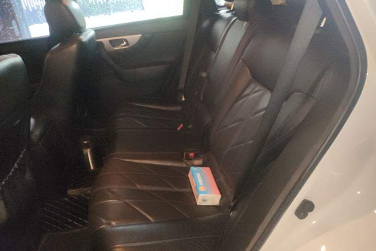 Used Infiniti QX70 2015 3.7L Shadow Edition Left Rear Seat