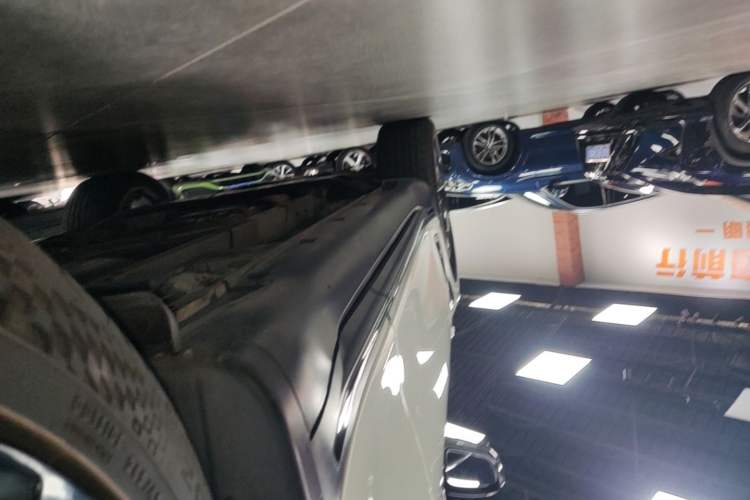 Used Infiniti QX70 2015 3.7L Shadow Edition Left Side Sill