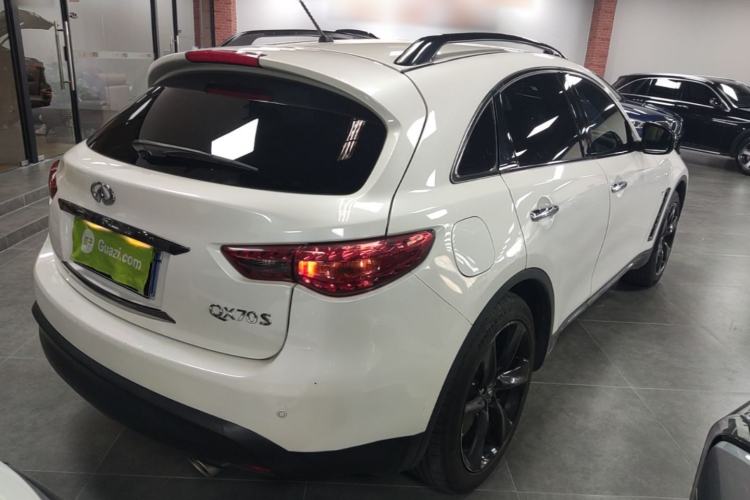 Used Infiniti QX70 2015 3.7L Shadow Edition Rear Right 45 Deg