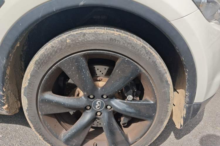 Used Infiniti QX70 2015 3.7L Shadow Edition Right Front Wheel Hub
