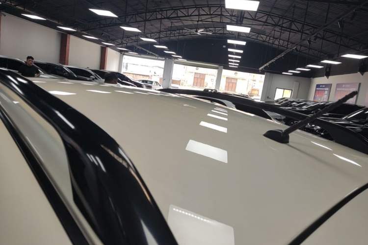 Used Infiniti QX70 2015 3.7L Shadow Edition Roof