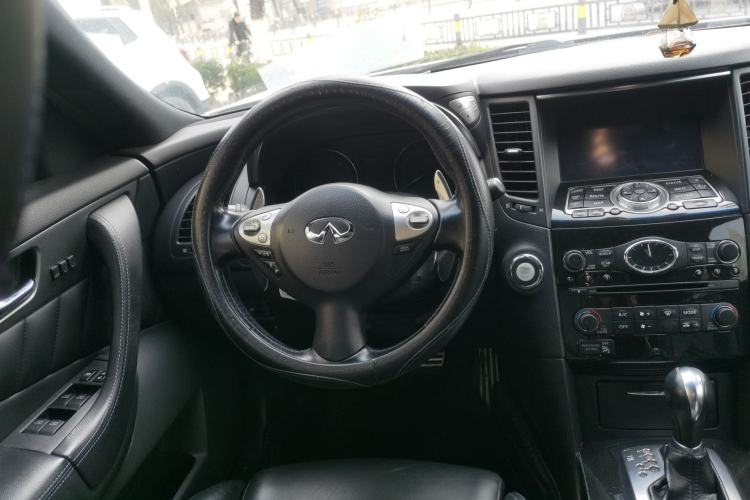 Used Infiniti QX70 2015 3.7L Shadow Edition Steering Wheel