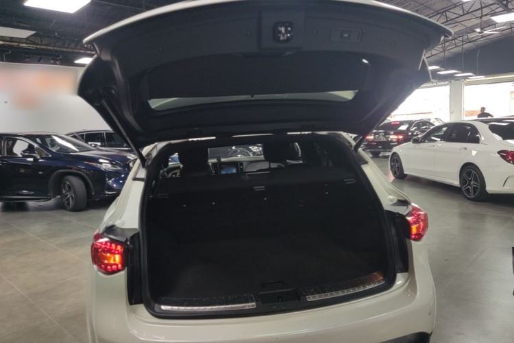 Used Infiniti QX70 2015 3.7L Shadow Edition Trunk