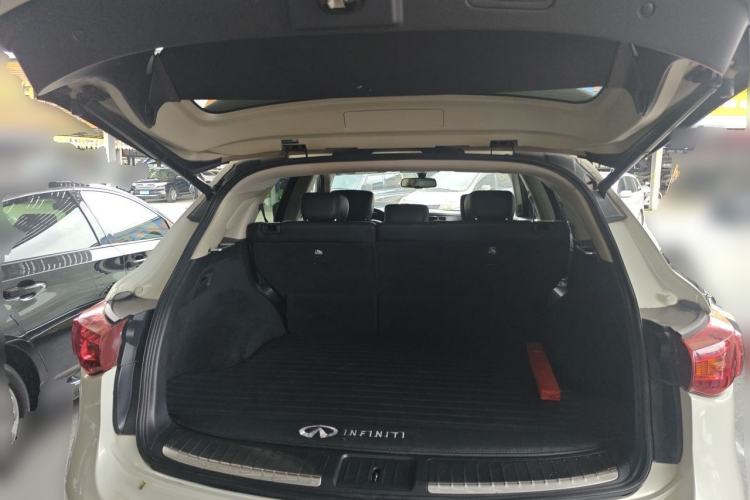 Used Infiniti QX70 2015 3.7L Shadow Edition Trunk