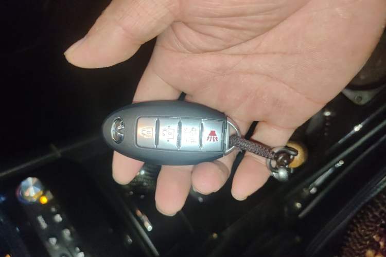 Used Infiniti QX70 2015 3.7L Shadow Edition Vehicle Key