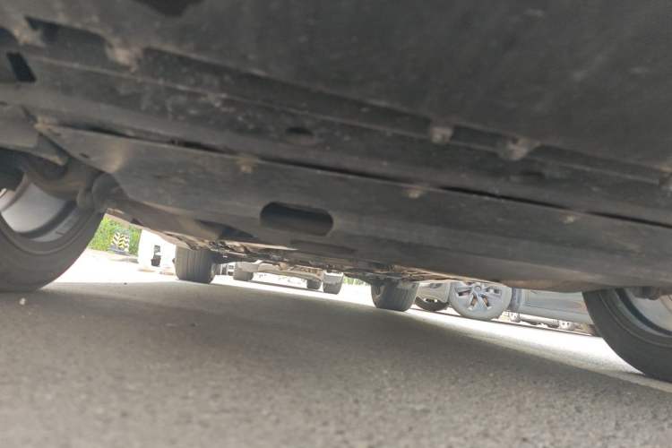 Used Infiniti QX70 2015 3.7L Shadow Edition Chassis Front