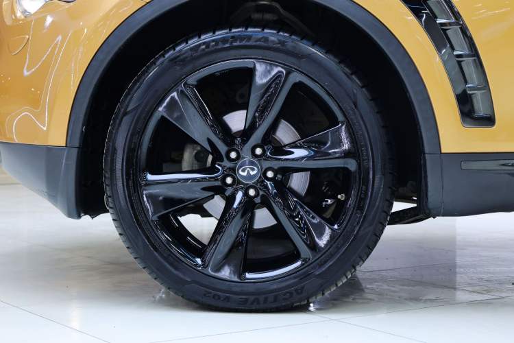 Used Infiniti QX70 2015 3.7L Shadow Edition Exterior 11