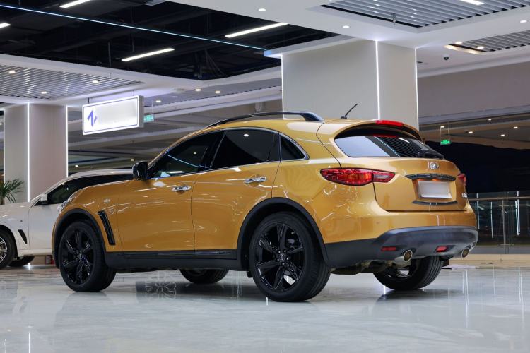 Used Infiniti QX70 2015 3.7L Shadow Edition Exterior 2