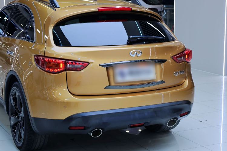 Used Infiniti QX70 2015 3.7L Shadow Edition Exterior 4