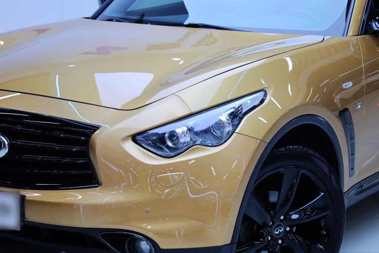Used Infiniti QX70 2015 3.7L Shadow Edition Exterior 9
