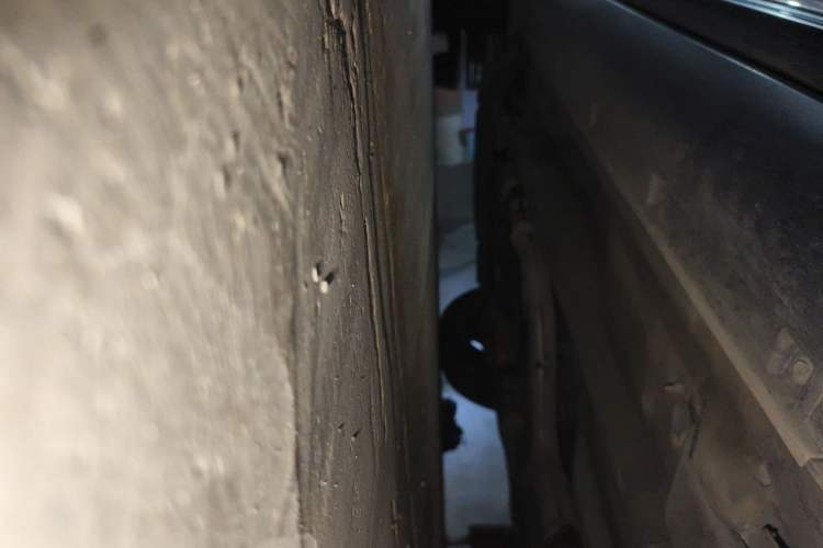 Used Infiniti QX70  Chassis Rear Left