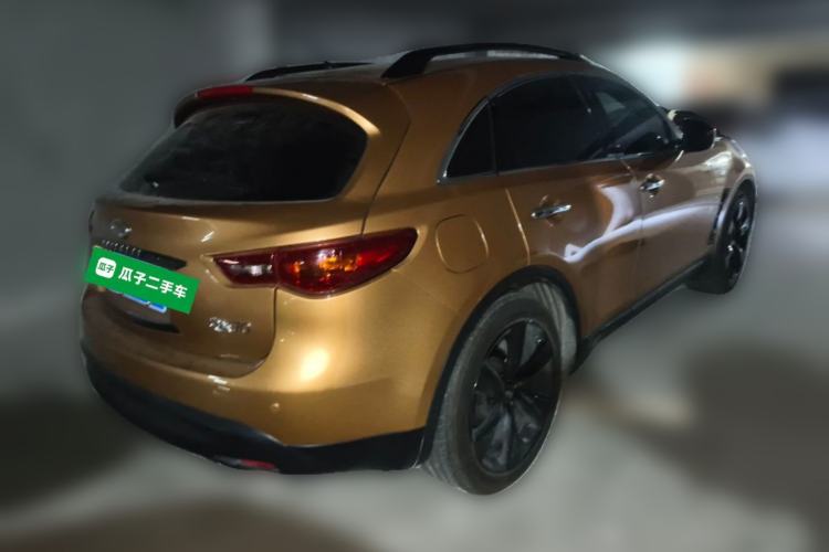 Used Infiniti QX70  Rear Right 45 Deg