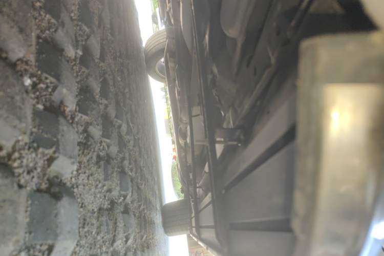 Used Infiniti QX70  Chassis Rear Right