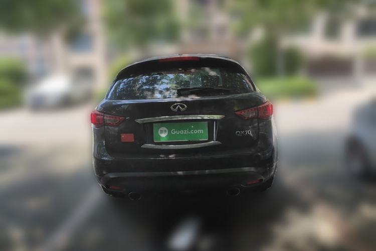 Used Infiniti QX70  Rear