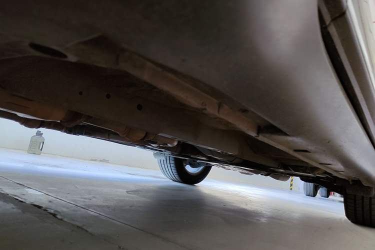 Used Infiniti QX70  Chassis Front Left