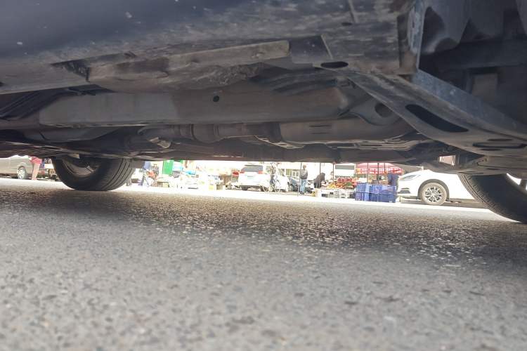Used Infiniti QX70  Chassis Front Right