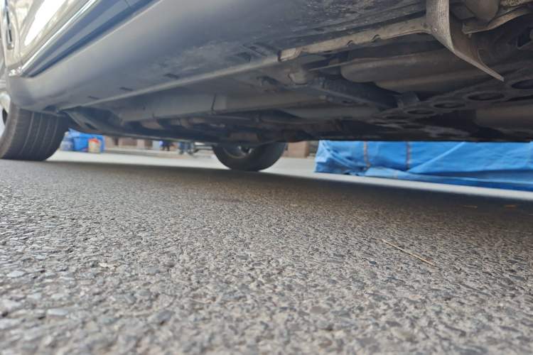 Used Infiniti QX70  Chassis Rear Left