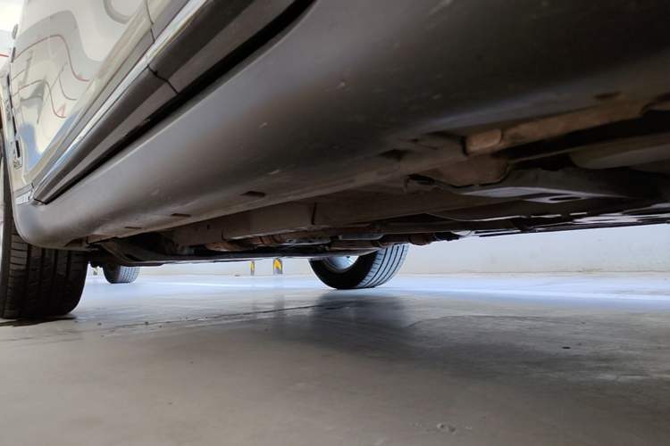 Used Infiniti QX70  Chassis Rear Left
