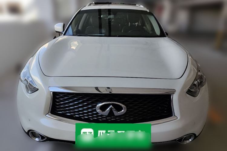 Used Infiniti QX70  Front