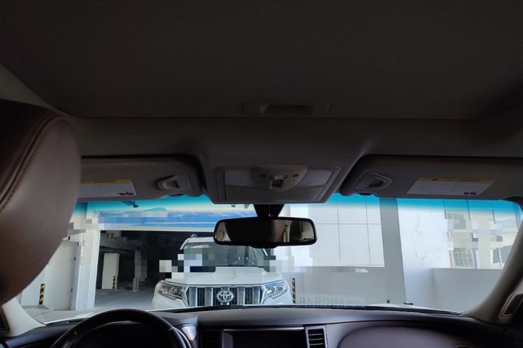 Used Infiniti QX70  Headliner