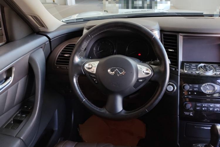 Used Infiniti QX70  Steering Wheel
