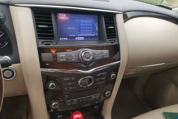 Used Infiniti QX80 2013 5.6L 4WD Audio And AC Panel