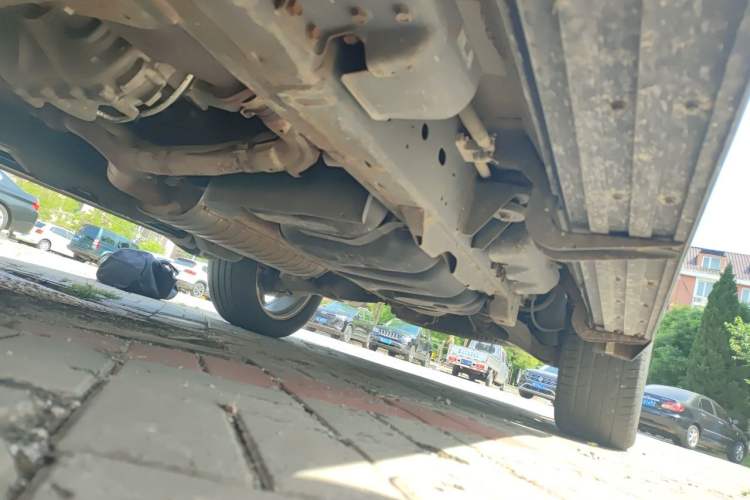 Used Infiniti QX80 2013 5.6L 4WD Chassis Front Left