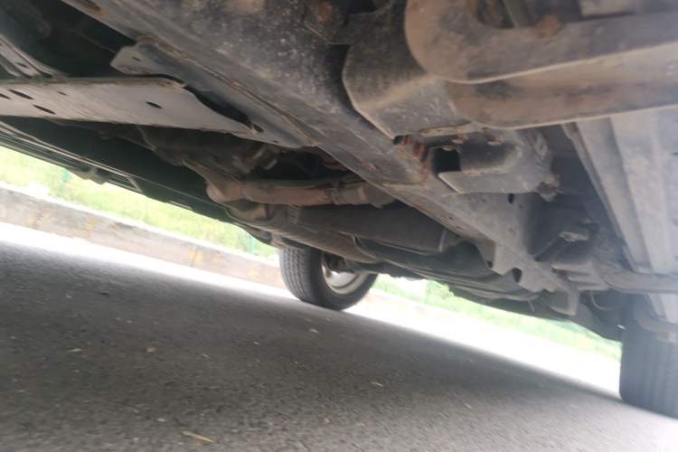 Used Infiniti QX80 2013 5.6L 4WD Chassis Front Left