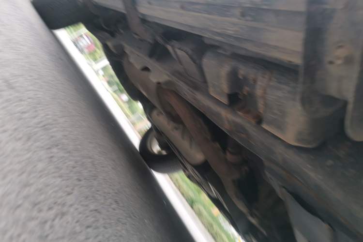 Used Infiniti QX80 2013 5.6L 4WD Chassis Front Right