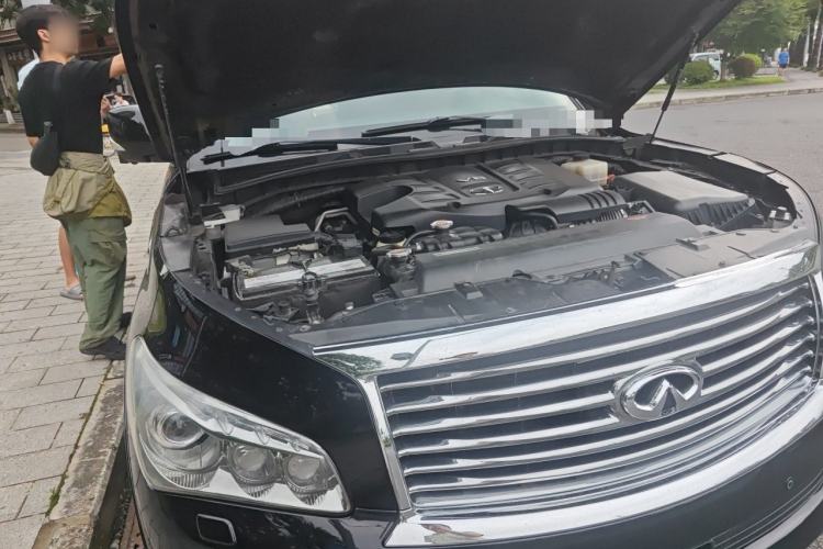 Used Infiniti QX80 2013 5.6L 4WD Engine Bay Right
