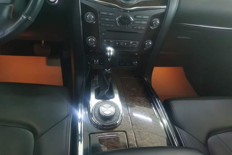 Used Infiniti QX80 2013 5.6L 4WD Gear Lever
