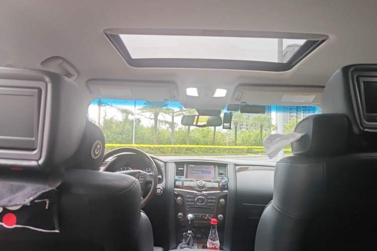 Used Infiniti QX80 2013 5.6L 4WD Headliner