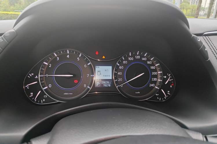 Used Infiniti QX80 2013 5.6L 4WD Instrument Cluster