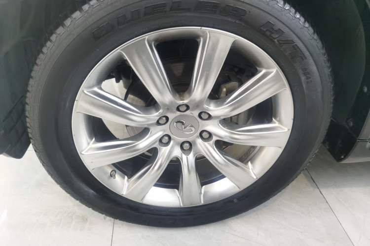 Used Infiniti QX80 2013 5.6L 4WD Left Front Wheel Hub