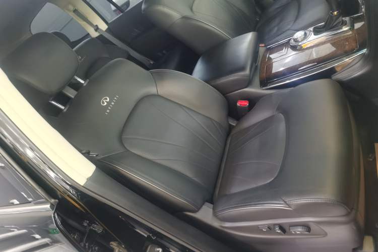 Used Infiniti QX80 2013 5.6L 4WD Right Front Seat