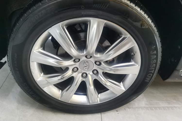 Used Infiniti QX80 2013 5.6L 4WD Right Rear Wheel Hub